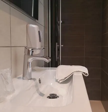 Hotel Restaurant Le Mulberry 2*