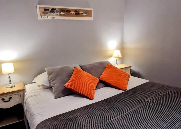 Restaurant Le Mulberry 2* ארומנש-לה-באינס