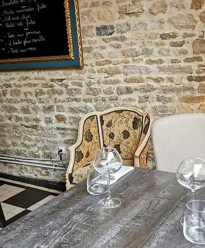 Restaurant Le Mulberry ארומנש-לה-באינס