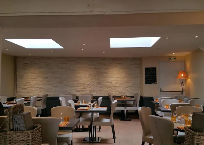 Restaurant Le Mulberry ארומנש-לה-באינס